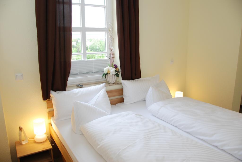 Landhotel Altes Pfarrhaus Kindelbrueck Szoba fotó